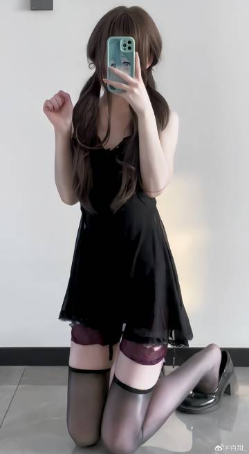008cclC8ly1hwymdr2mzuj325w3y8twb.jpg